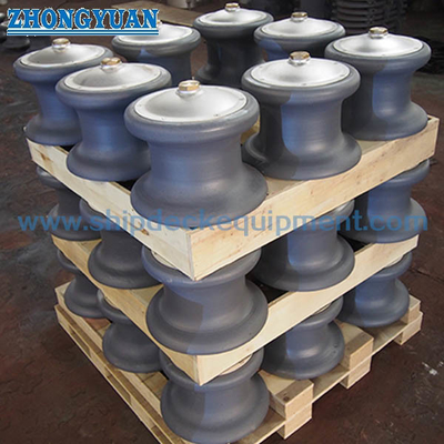 CB / T 3861 Type A ลูกกลิ้งเหล็กหล่อ Fairlead พร้อมฝาครอบกันฝุ่นอุปกรณ์จอดเรือ
