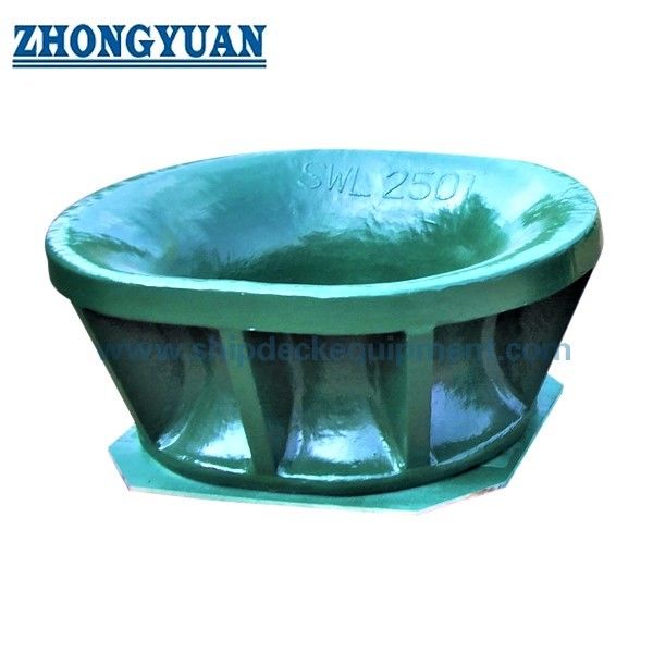 JIS F 2030 A เหล็กหล่อจุดเดียว Mooring Chock Bulwark Mounted Ship Towing Equipment